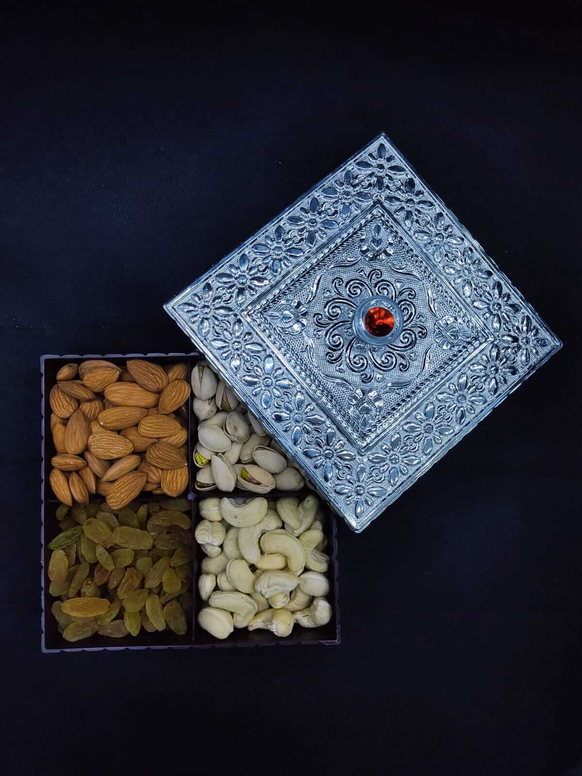 Dry Fruits Gift Box 11 Nutsplus